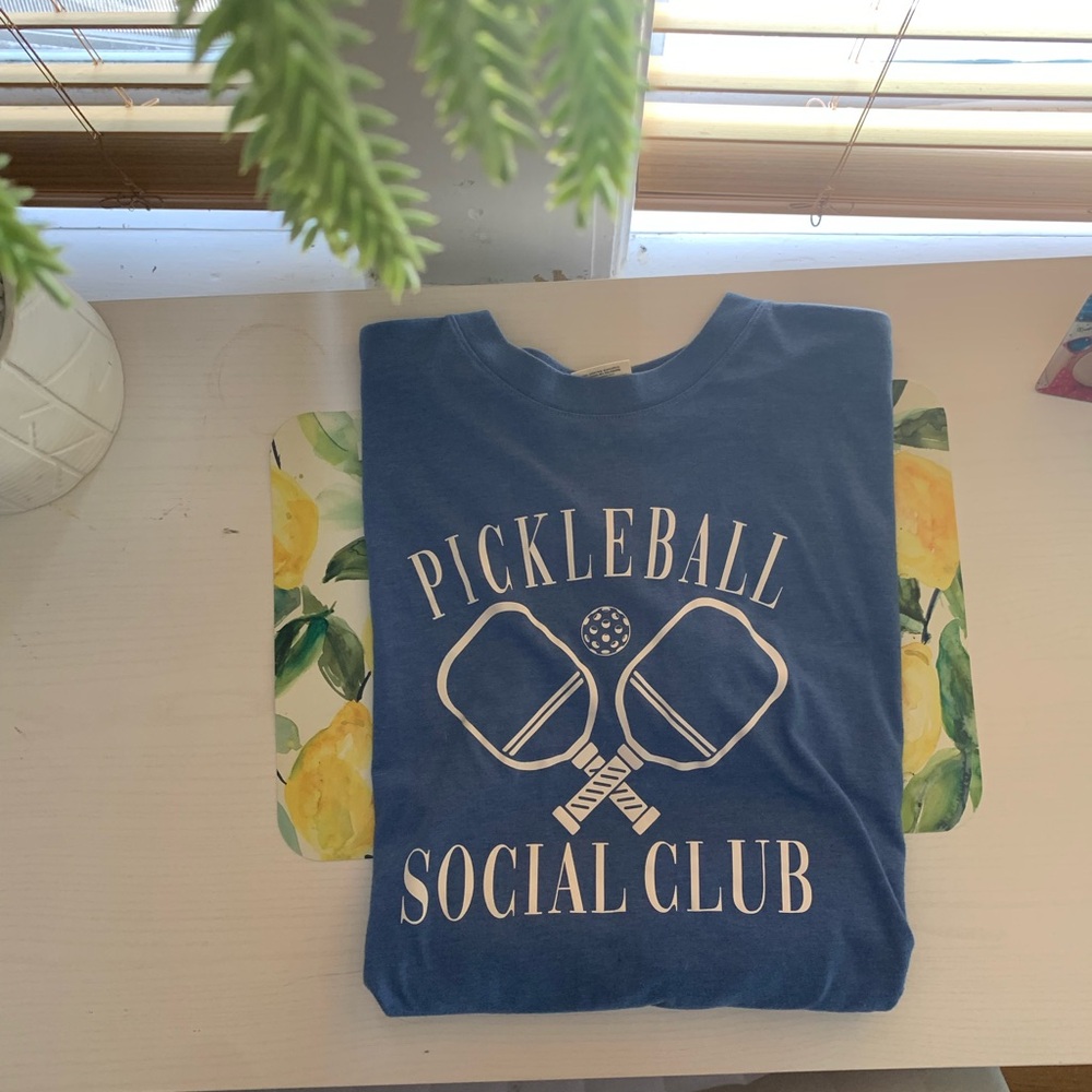JADELYNN BROOKE PICKLEBALL CLUB TEE HEATHER BLUE